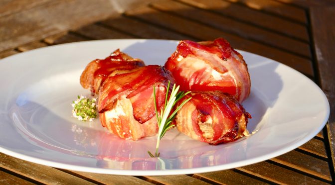 Gefüllte Tomate/Champignons  mit Bacon